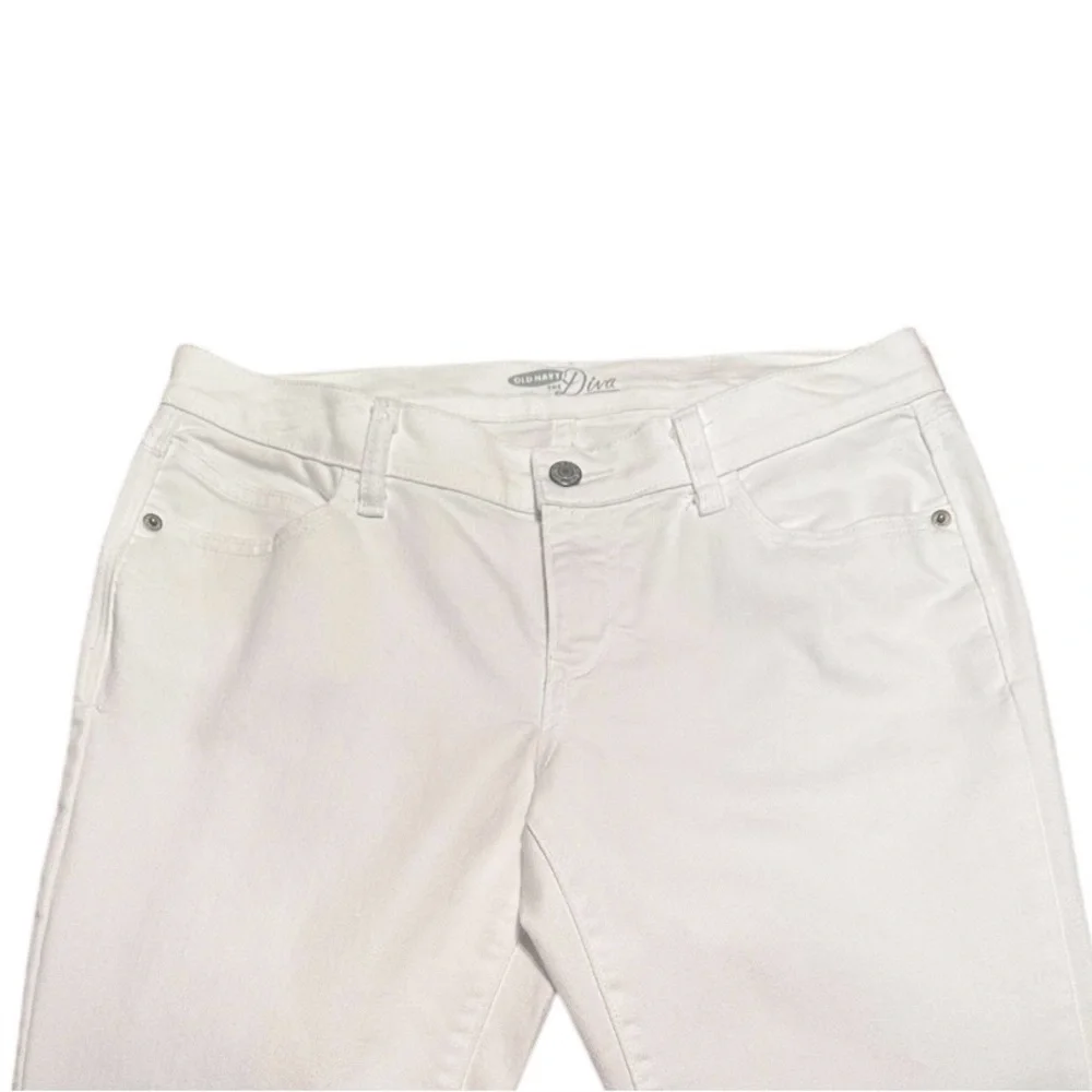 Old Navy White ‘Diva’ Denim Jeans.